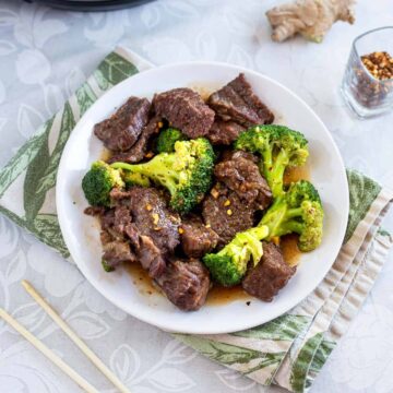 Plate of keto beef and broccoli