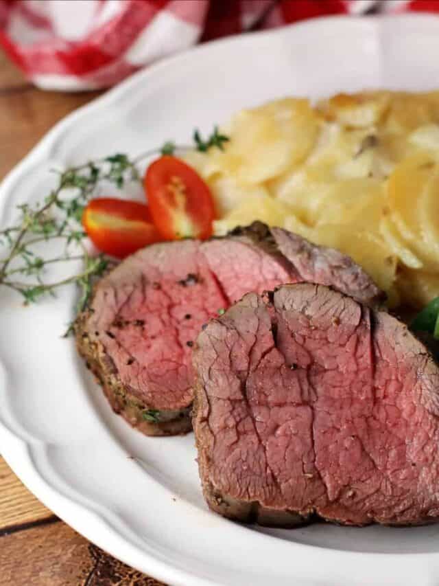 Roasted Beef Tenderloin Cooked at the Perfect Temperature