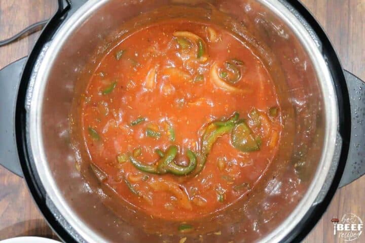 pizzaiola sauce with peppers and onions in pressure cooker