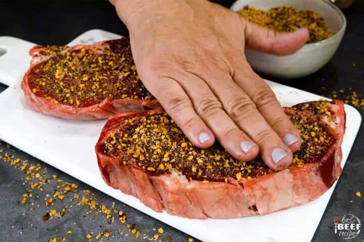 How to season rib eye steak: pat down the seasoning
